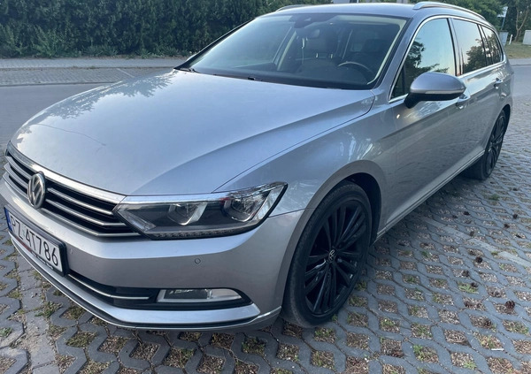 Volkswagen Passat cena 62999 przebieg: 195000, rok produkcji 2018 z Poznań małe 154